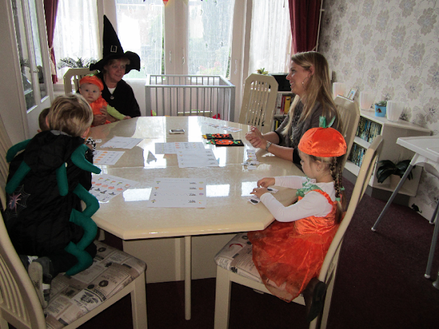 Halloween-feest spelletjes kleurplaten