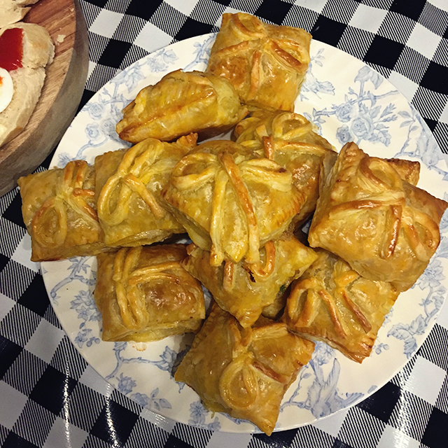 sinterklaas pakjes saucijzenbroodjes