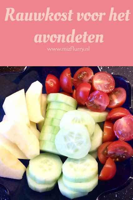 Zeuren jouw kinderen ook vaak tijdens het koken dat ze honger hebben? Zet dan een bakje met rauwkost neer, dan eten ze dat en hebben ze hun vitaminen alvast binnen.