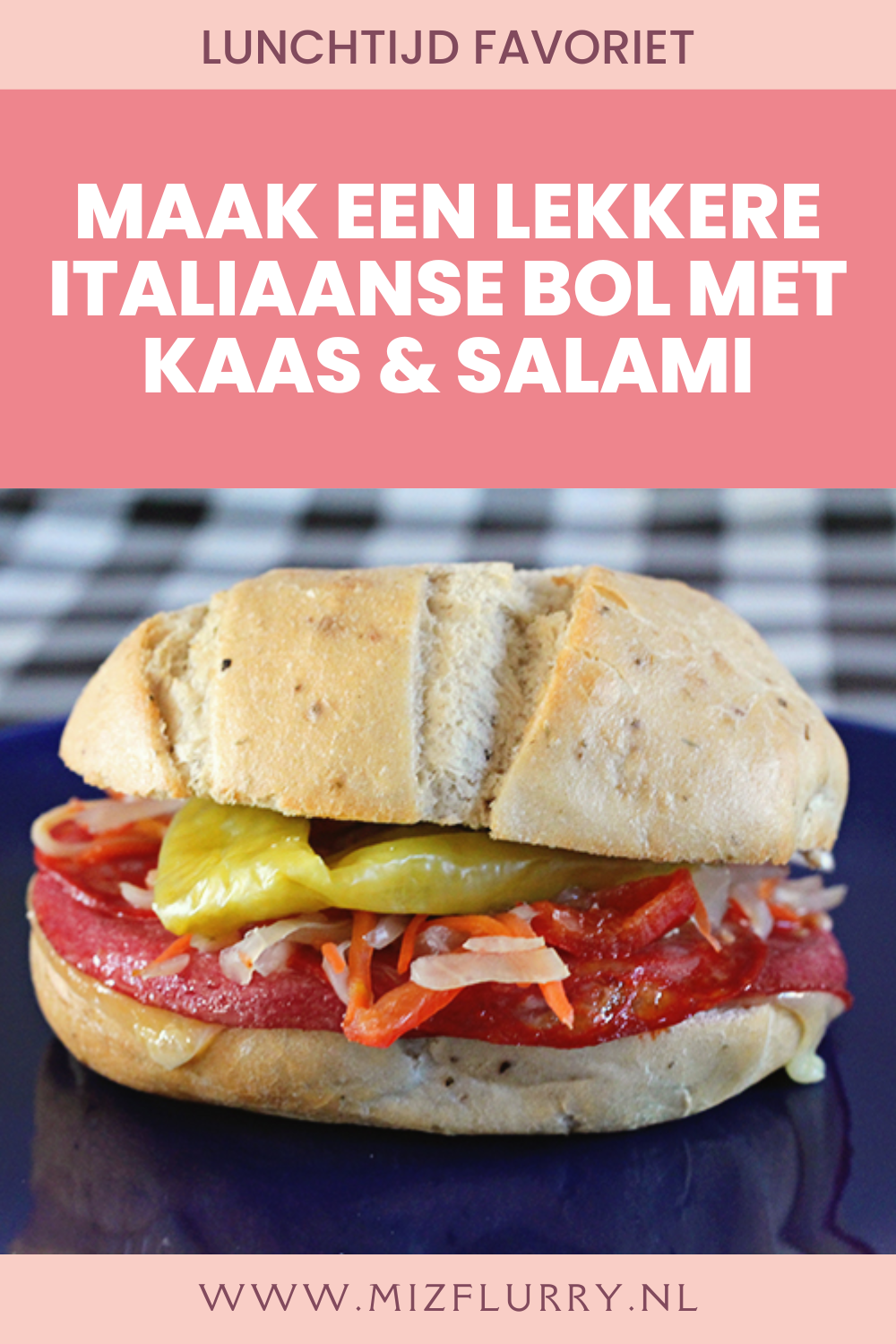 Pinterest-afbeelding met een foto van een Italiaanse bol belegd met kaas en salami.