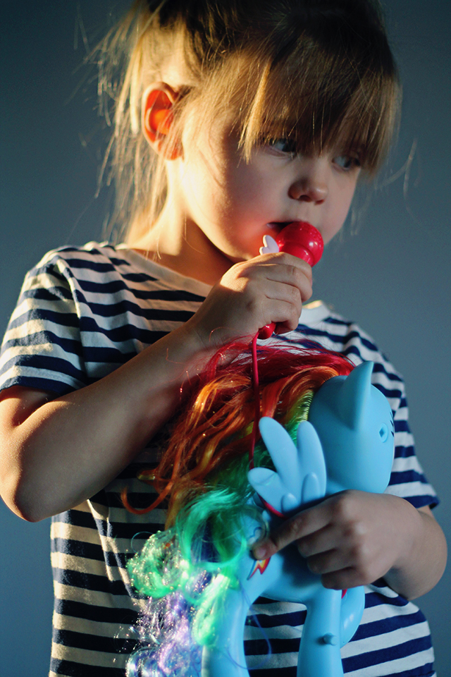 review zingende rainbow dash my little pony liefde