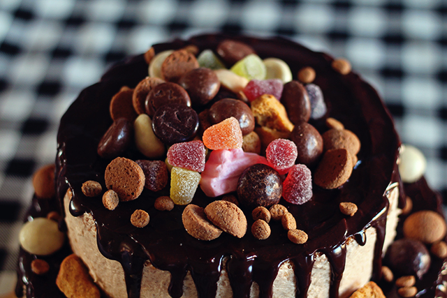 sinterklaas taart chocolade dripcake versieren