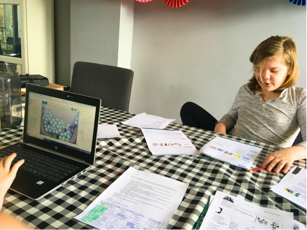 kinderen huiswerk