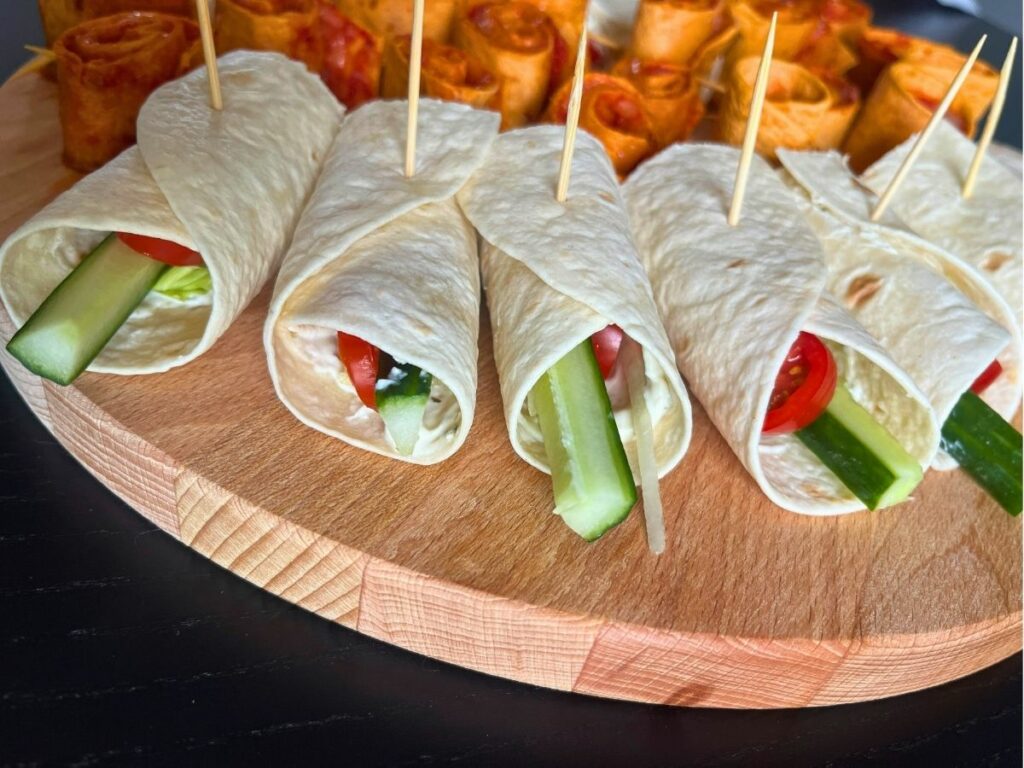 gezonde wraps voor kinderen met kleurrijke groente