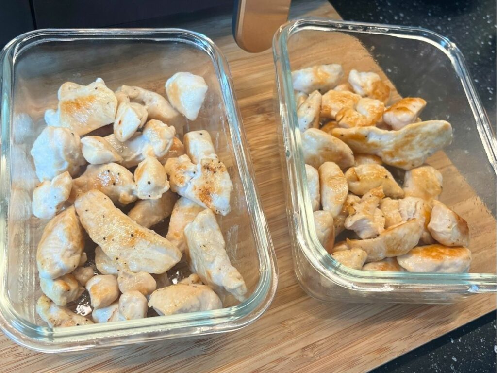 kipblokjes in ovenschaaltjes