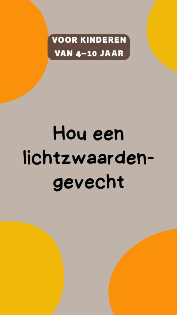 activiteit voor kinderen: hou een lichtzwaardengevecht